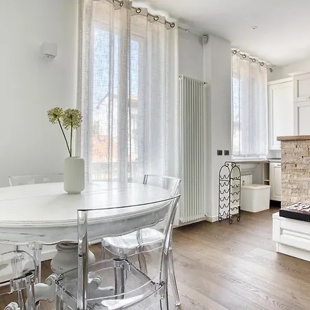 Joivy Superb 2Bed Flat With Balcony Apartment Milan Exterior photo